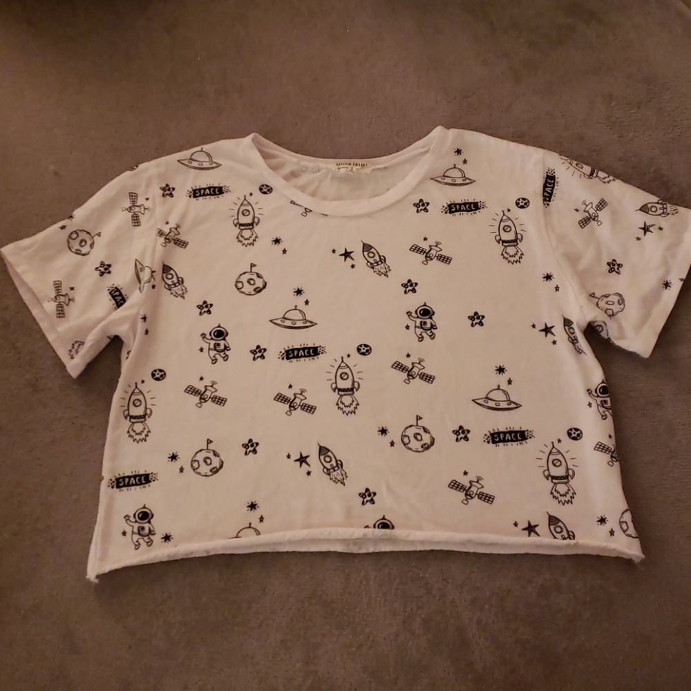 Space crop top tee